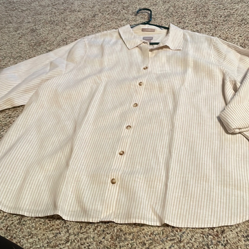 Women’s CHICO’S Shirt NWT size 3.5